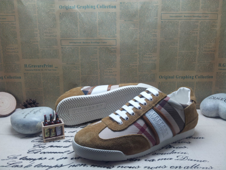 Chaussures Homme soldes Cher Burberry Pas wqCUz